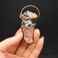 Wholesale Pendant Necklaces The Strange Dagger Shape White Crystal Quartz Paved Bronze Plated Loop Druzy Necklace Hand Made Jewelry