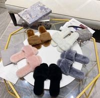 Wholesale 2021 luxury Designer high quality wool shoes autumn and winter indoor warm slippers comfortable soft fur sandals simple fashionable