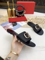 Wholesale 2021 Brand Women sandals High quality Designer lady slippers summer outdoor fashion Plastic chain jelly slipper luxury Genuine Leather Casual Flat beach shoes