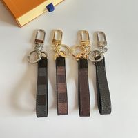Wholesale Luxury Keychain For Men Key Chain Ring Holder Brand Designer Gift Box Women Car Keychains Leather