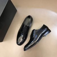 Wholesale Men s leather texture is delicate and shiny shoes top quality luxury designer brand Business shoe with box are size38