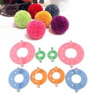 Wholesale 1Set Sizes DIY Sewing Tools Pompon Set Plastic Maker Clover Fluff Ball Weaver Needle Craft Knitting Tool Color Random Q2