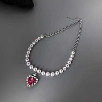 Wholesale French Vintage Simple Light Luxury Pink Love Pendants Necklace for Women Pearl Stitching Heart Shaped Clavicle Chain New Jewelry
