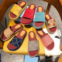 Wholesale Luxury flat sandals women design embroidery Canvas Platform slippers Real Leather Beige brick Red Colors Beach Slides Slipper Outdoor Party Classic Sandal with box