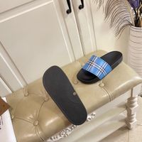 Wholesale 2021 new Fashion trend couple slippers fashionable comfortable retro checkered not tired feet all match casual flip flops temperament