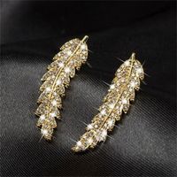 Wholesale 2019 New Arrival Luxury Jewelry Sterling Silver Pave White Sapphire CZ Diamond Leaf Feather Stud Earring For Women O2