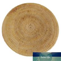 Wholesale Handwoven Rattan Placemats Round Wicker Table Mats Natural Woven Placemats for Dinner Table Heat Resistant Mats