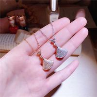 Wholesale Sale Scalloped Full CZ Pendant Short Crystal From Swarovskis Wild Delicate Temperament Skirt Clavicle Chain Necklace Women Necklaces