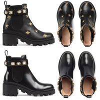 Wholesale 2021 Women Designer Boots Desert Boot Flamingos Love Arrow Real Leather Medal Coarse Non Slip Winter Shoes Size EU35