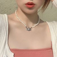 Wholesale Minimalist Style Short Pearl Chain Rhinestone Orbit Necklace Clavicle Chain Baroque Pearl Choker brand Necklaces for Women Jewelry Gift Fashion style