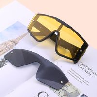Wholesale Fashion Women Oversize Goggles Sunglasses With Spare Lens Fix On The Large Frame By Magnetic Suction