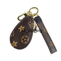 Wholesale Universal Car Key Case Bag Tag Ring Rings Keychain Luxury Leather Brand Designer Strap Accessories for Women Men Creative Gift