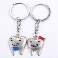 Wholesale Cartoon Teeth Keychain Dentist Decoration Key Chains Stainless Steel Tooth Model Shape Dental Clinic Gift zMPJ501