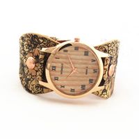 Wholesale one patch style PU leather band gold plate round case wooden imprint dial Womage fashion woman lady quartz leather watches