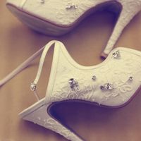 Wholesale White Lace Rhinestone Platform Peep Toe Bridal Heels Sandals Women s Cross Party Prom Shoes White Wedding Shoes