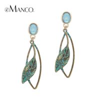 Un Par De Plata Tibetana Y Cristal Azul Dangly Hoja pendientes Nuevo.
