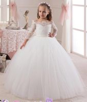 Wholesale Elegant Bateau Half Sleeve Lace Flower Girls Dresses Tulle Pearl Belt Communion Dress Zipper Back With Buttons Ball Gown Girl For Weddings