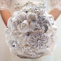 Wholesale Hot Sale Elegant Wedding Bouquets With Pearls Beading Brooch Satin Roses Romantic Wedding Colorful Bridal Bouquets