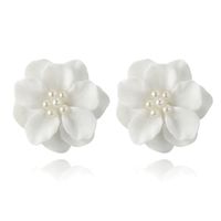 Wholesale Bohemian fashion flower pearl crystal stud earrings for women girl elegant piercing small jewelry best mothers day gifts