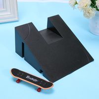 Wholesale Training Games Finger Skating Board with Ramp Parts Track Kids Toys Mini Table Game Finger Skating Board Funny Toys