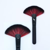 Wholesale New wooden handle makeup brush makeup beginners long bar blush brush fan brush factory direct sale