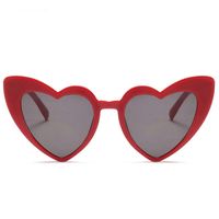 Wholesale Love Heart Sunglasses Women cute sexy retro Vintage cheap New Fashion Beach holiday party Sun Glasses red female