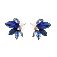 Wholesale Good quality simple small wing Symmetric crystal earrings fashion women statement stud earrings jewelry