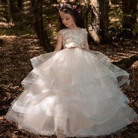 Wholesale Ivory Flower Girls Dresses Bateau Short Sleeves Lace Applique Birthday Gowns Open Back Tiered Custom Made Formal Occasion Party Gowns