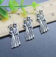 Wholesale Wedding Couple Alloy Charms Pendant Retro Jewelry Making DIY Keychain Ancient Silver Pendant For Bracelet Earrings mm