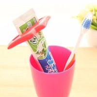 Wholesale Sexy Hot Lip Kiss Bathroom Tube Dispenser Toothpaste Cream Squeezer Home Tube Rolling Holder Squeezer GBN