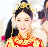 Wholesale 2018 new Chinese brides wedding headwear retro Phoenix display grill and accessories goldfish Phoenix dress headwear