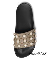 Wholesale 2018 mens and womens fashion rubber Slides Sandals with Pearl effect and gold toned studs boys and girls outdoor beach slippers
