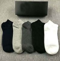Wholesale 5 pairs set High Quality Mens Socks Cotton Fashion Women Ankle Socks Cotton Vintage Embroidery Breathable Man Boat Socks With Box