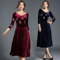 Wholesale Velvet velvet embroidered dress winter Quality lace stitching embroidery Fashion sexy dress