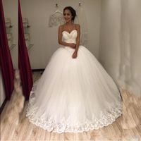 Wholesale Vintage Pricness Sweetheart Ball Gown Wedding Dress Appliqued Lace Long Turkey Arabic Dubai Bridal Gown Custom Made Plus Size