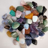 Wholesale 1 lb assorted tumbled gemstone mixed stones natural rainbow amethyst aventurine colorful rock mineral agate for chakra healing reiki