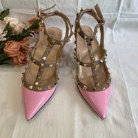 pink heels canada
