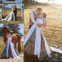 Wholesale Vintage Halter Country Camo Wedding Dresses Elegant Lace Appliques Sweep Train Satin Camouflage Bridal Gowns custom Made