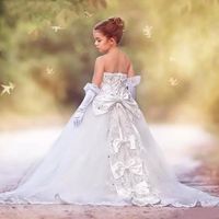 Wholesale Little Princess Ball Gown Lace Appliqued Wedding Flower Girls Dresses Strapless Neck Floor Length Puffy Dancing Dress