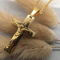 Wholesale Men k Solid Gold GF Cross Necklaces Crucifix Pendant Women Jewelry Fashion Jesus Decoration Dress