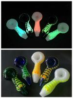 Wholesale Glow in the Dark Spoon Pipes Inch Animal Glass Pipes Tobacco Hand Pipe Unique Scorpion Logo Smoking Pipe Oil Burners Pipes Styles GID10