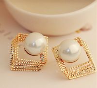 Wholesale Stud Earring Lady Multi layer Hollow Square Sparkling Pearl Jewelry Gift Three Dimensional Exaggerated Refined Alloy Korean Girl Accessories