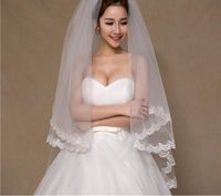 Wholesale In Stock Cheap Bridal Wedding Veils Short Layers White Ivory Bridal Veils with Comb Lace Appliques Tulle Wedding Veils