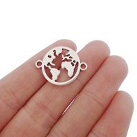 Wholesale Vintage Silver World Map Connector Charms Pendants For Jewelry Making Bracelet Necklaces Crafts Handmade Accessories Bijoux Gifts x26mm