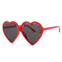 Wholesale Heart Sunglasses Women Unique brand designer Cat s Eye Sun Glasses Retro Love Heart Shaped Glasses Ladies Shopping Sunglass UV400