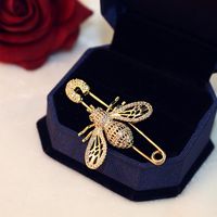 Wholesale 2020 trend exquisite k gold plated bee brooch temperament ladies luxury zircon brooch fashion casual pin scarf buckle gift jewelry