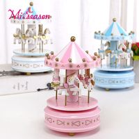 Wholesale Merry go round music boxes Geometric Music baby room decoration Gifts Unisex Wooden Christmas Horse Carousel Box home decor Toy