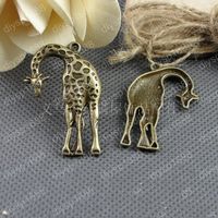 Giraffe Charm//Pendant Tibetan Antique Silver 20mm 30 Charms Accessory Jewellery