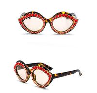 New Lips Sunglasses Unique Personality Women Fashion Small Frame Lip Shape