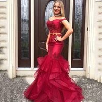 Wholesale Dark Red Sexy Off Shoulder Two Pieces Prom Dresses Lace Applique Satin Long Evening Dress Tulle Skirt Women Formal Gala Party Gowns